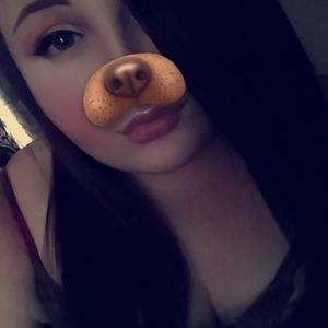 Meet your Posher, Desiree